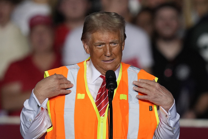 Trump Campaigns on a Garbage Truck in Response to Biden's Remark