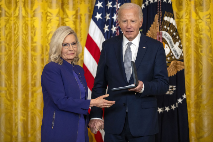 President Biden Awards Medal to Former Republican Congresswoman Who Opposed Trump