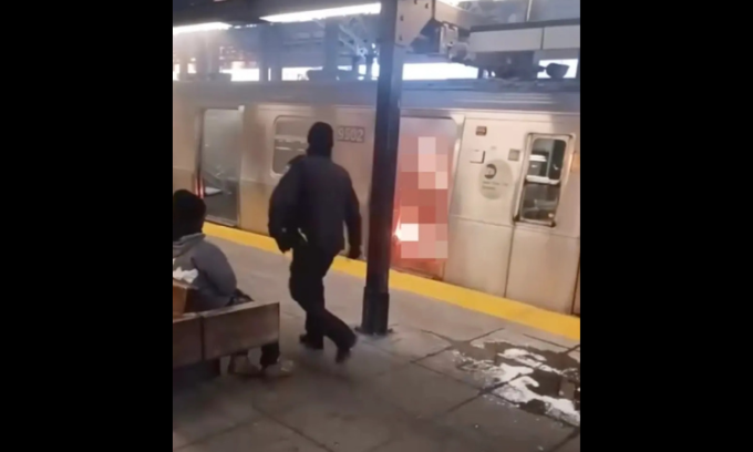 Woman Burned to Death on New York Subway